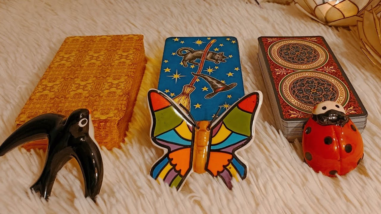 ✨🦋¿QUÉ PIENSA DE TI Y DE LO VUESTRO? ¿QUÉ PLANEA HACER?🦋✨ Tarot interactivo