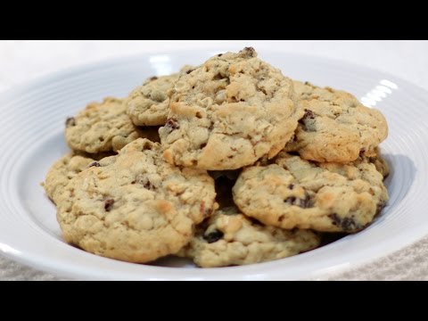 How to make Oatmeal Cookies - Easy Chewy Oatmeal Raisin Cookie Recipe