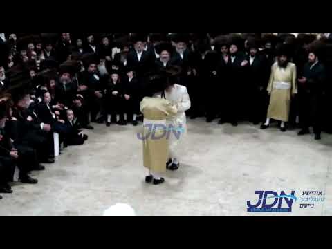 Tosh Rebbe Dancing Mitzvah Tantz At His Einikel S Wedding Sivan 5783