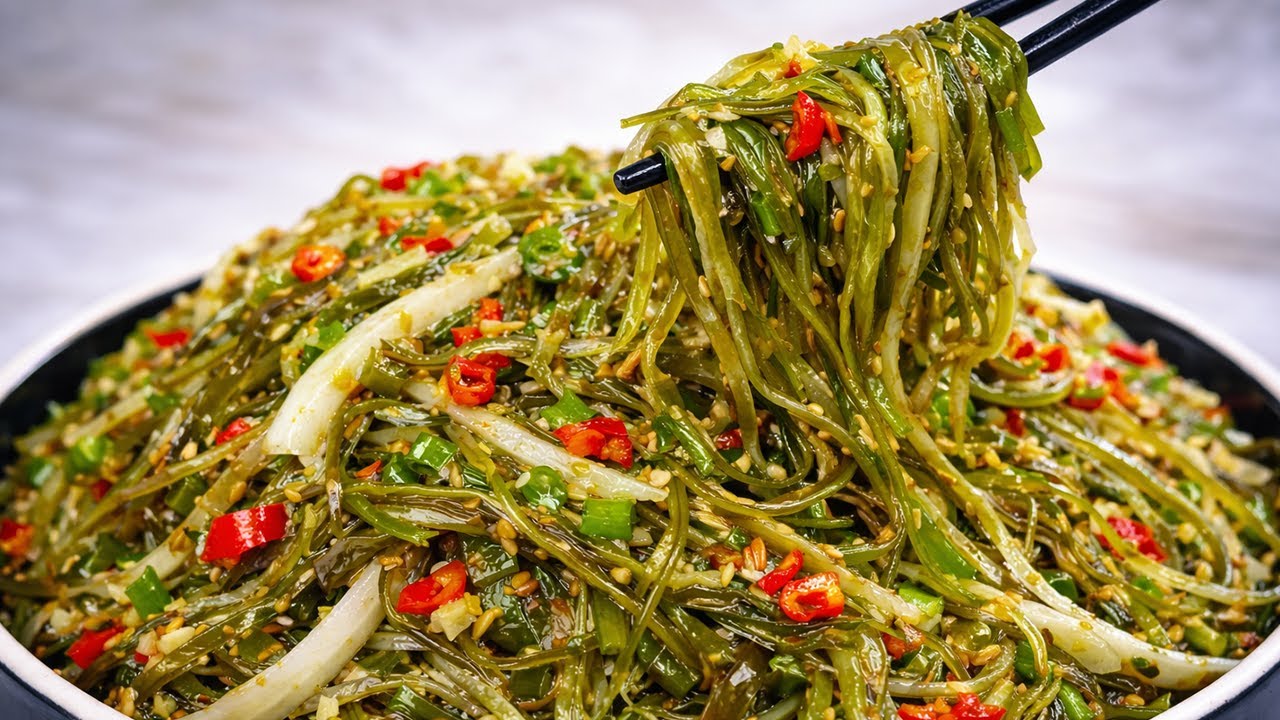 💚미역줄기 먼저 물에  담그지 마세요/한통 가득 만들어도 남아나질 않습니다