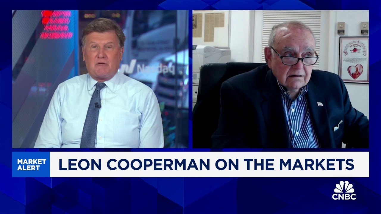 Billionaire investor Leon Cooperman Were heading into a financial crisis in this country