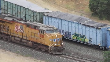 Tehachapi Loop UP and BNSF train meet 6-5-2020