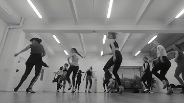 Salsa Lady Styling Bootcamp - demo with the group