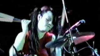 15. The White Stripes - Truth Doesn't Make A Noise Pomona 2002.avi