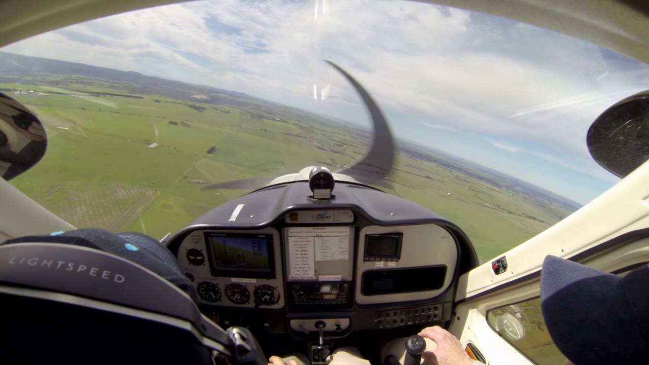 Simulated Engine failure in circuit - YouTube