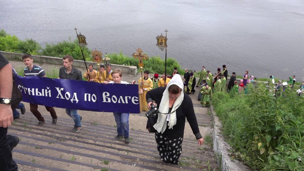 Судоходный ход по волге