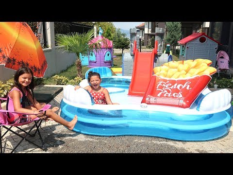 Elif Öykü ve Masal Otele Gidiyor Çok Şaşırıyor! Kids pretend play at the family hotel pool