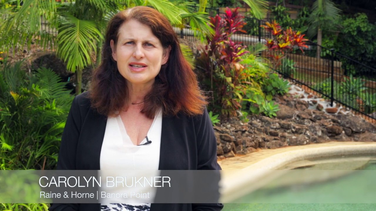 14 Allamanda Ave Banora Point Video 1/4 Acre Hidden gem in exclusive