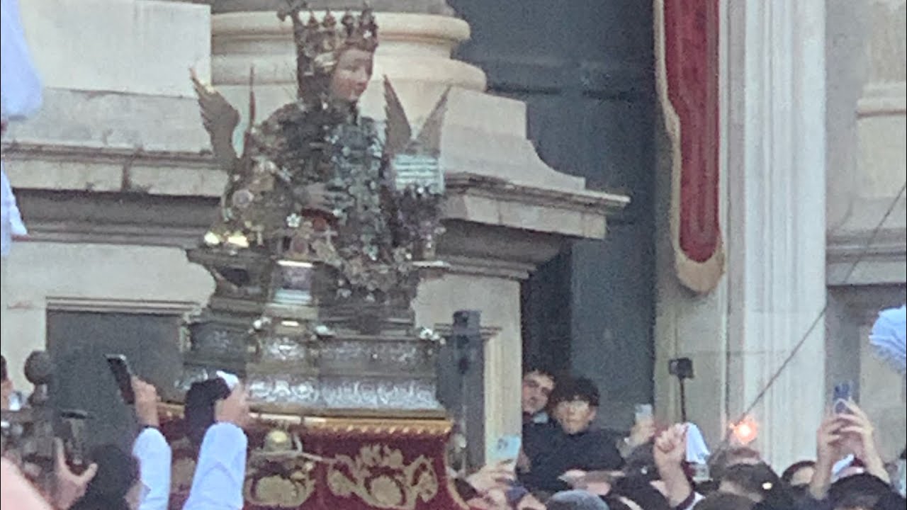 Uscita di Sant’Agata dalla Cattedrale- Inizio giro esterno 4 Febbraio 2024