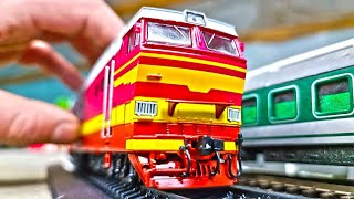 Our trains No. 3 CHS4T ELECTRIC LOCOMOTIVE and rails 1/87. About cars.