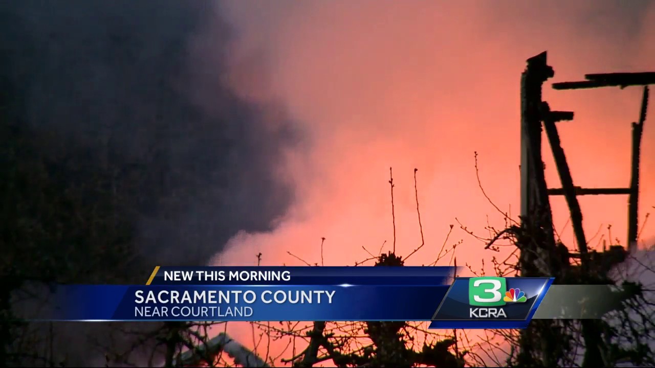 House fire burns in Sacramento County - YouTube