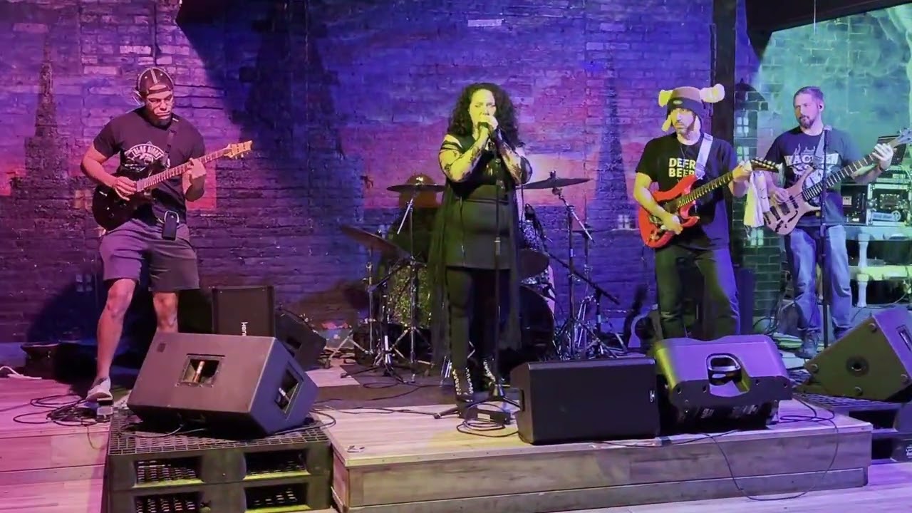 Never Dream @ Cafe 611 - Show Highlights