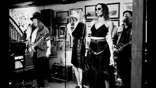Ole Devil & The Spirit Chasers – Soundwave Surfer