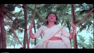 Aalkkoottathil Thaniye Movie Songs - Onnala Song 