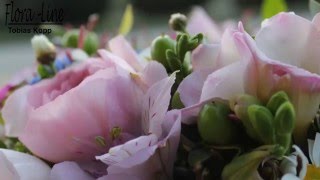 Liebevoller Blumenkranz in rosa weiss