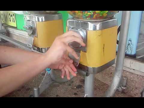 Как взломать автомат с конфетами ?