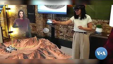 New Microsoft HoloLens Lets You Interact with 3D Models