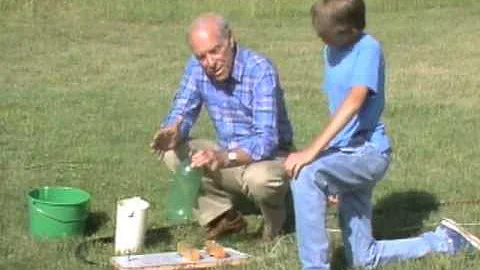 Launch A Bottle Like A Rocket! (Mr. Wizard)