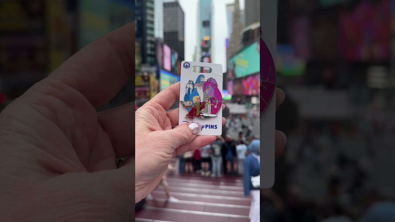 Disney Store pin haul! 