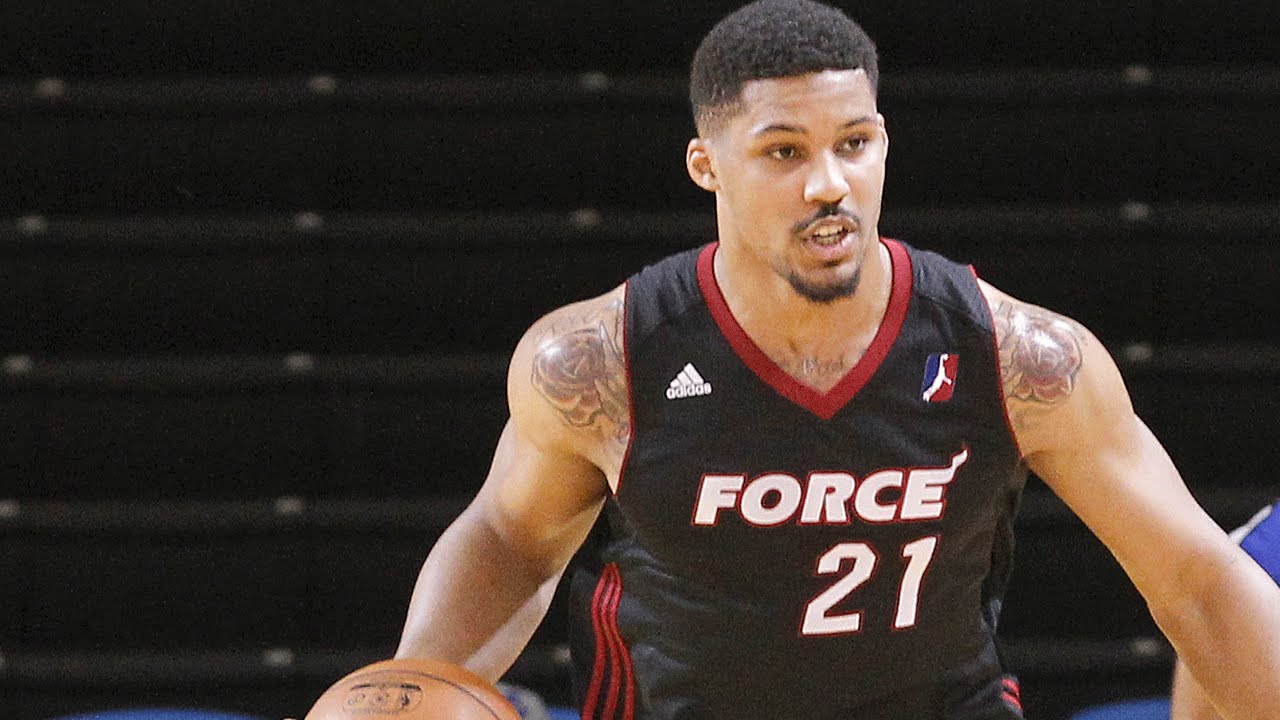 Jarnell Stokes Drops 14 Points