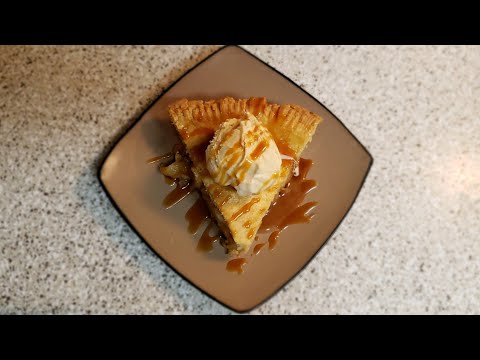 Apple Pie with Caramel Sauce