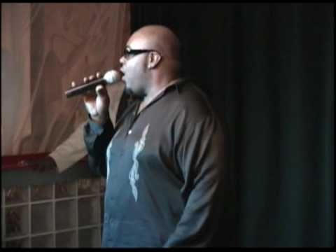 Ray Covington Performs Live @ ComManD sTeppers Con...