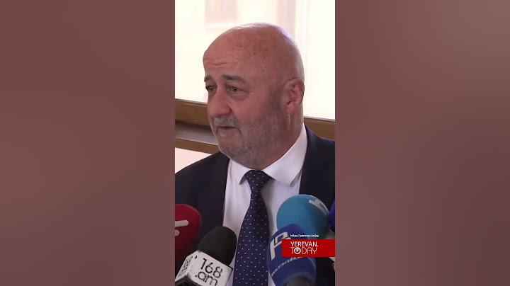 Հովիկ Աղազարյանը երգում է լրագրողների համար