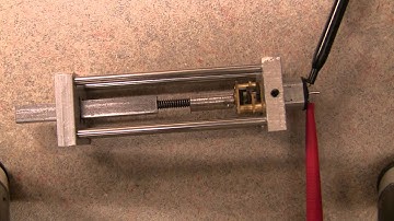 Pipe-crawling robot movement mechanism - prototype