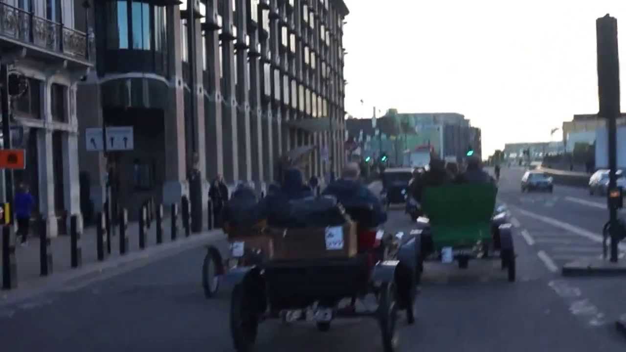1904 Swift  driving over Westminster Bridge