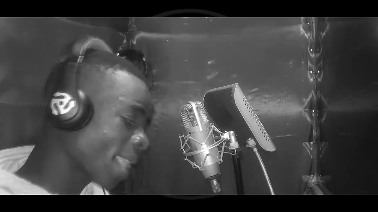 Sleduj Sakah - Crazy in Love Riddim na YouTube Sleduj Sakah - Crazy in Love Riddim na YouTube