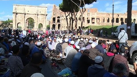 Muslims in Italy protest over freedom to worship