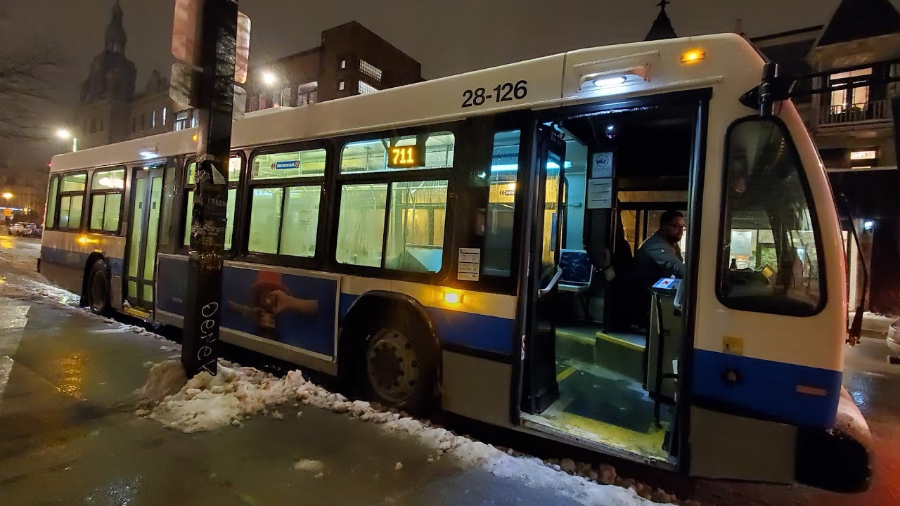 STM Bus Ride on the 711 Parc-du-Mont-Royal - YouTube