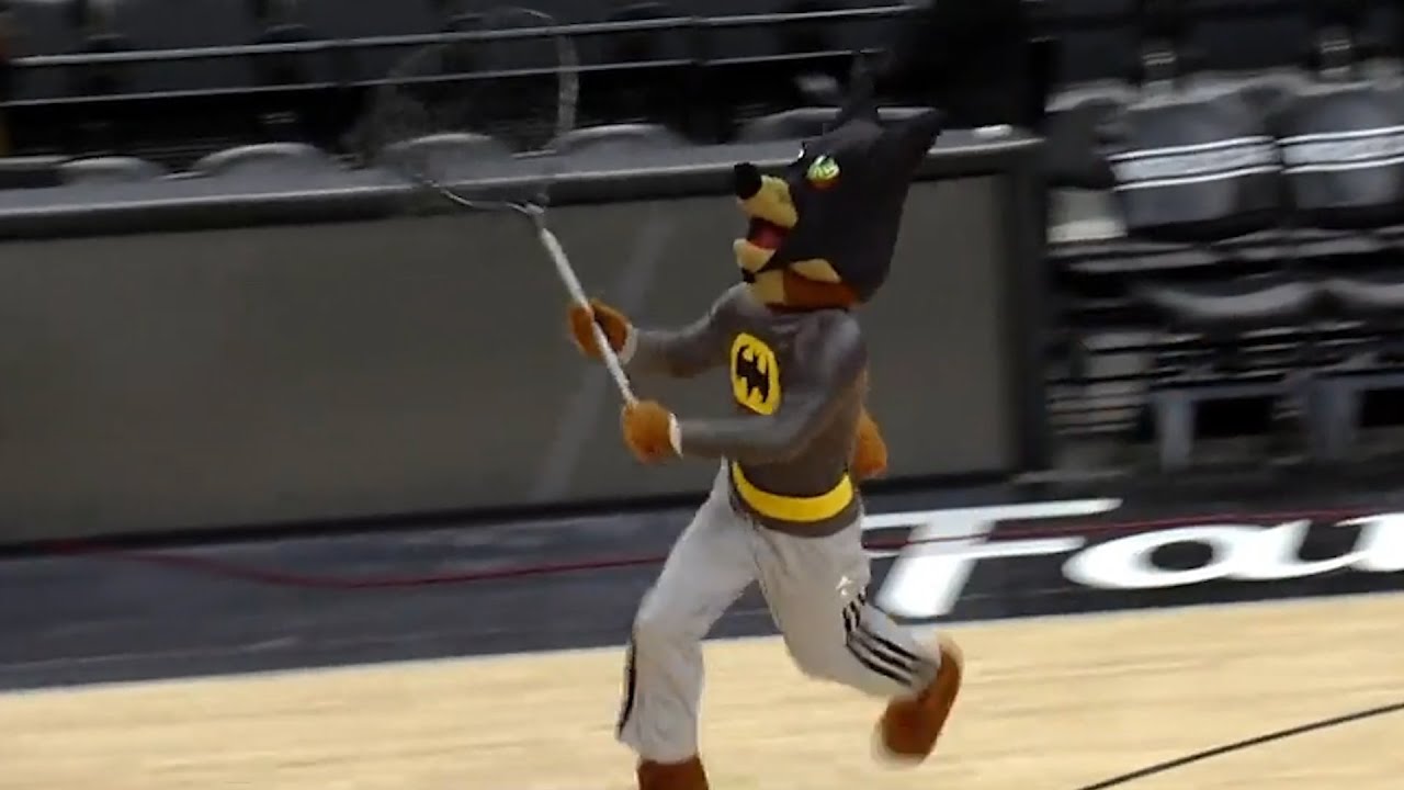 The Spurs Coyote mascot dancing without pants will brighten your day 