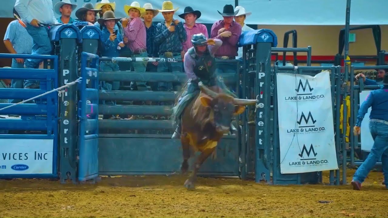 Red Blue Rodi Ride for the Red, White & Blue at the Silver Spurs Rodeo! - YouTube