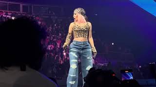 Nicki Minaj - Super Bass - Night 2 Chicago. Gag City Tour