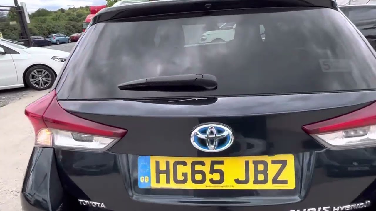 Toyota Auris VVT-I DESIGN TOURING SPORTS TSS