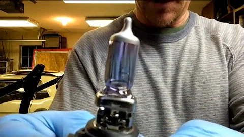 Sylvania SilverStar vs Sylvania Basic Headlight Comparison.