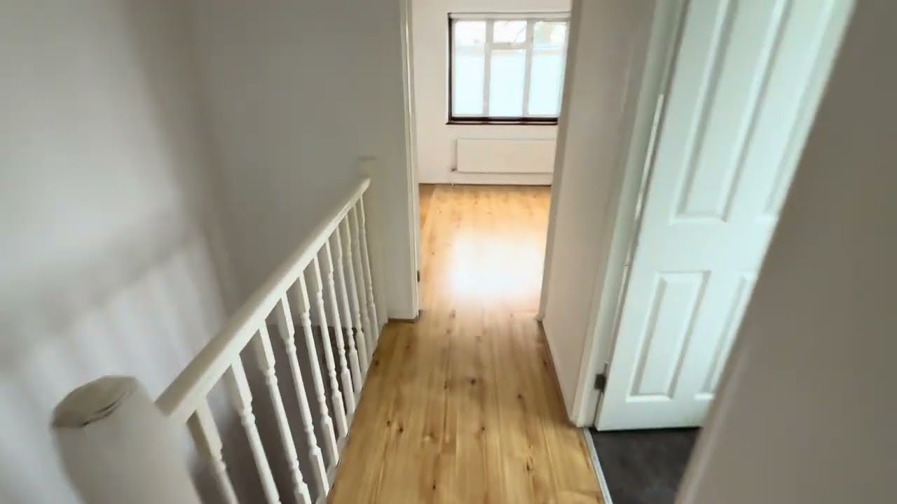 TWO DOUBLE BEDROOM END OF TERRACE HOUSE TO LET