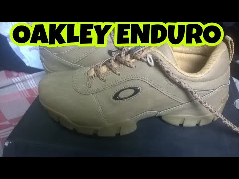 tênis oakley turlock mid
