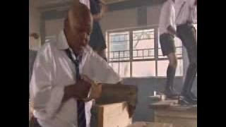 Leon Schuster Ema Malema.flv