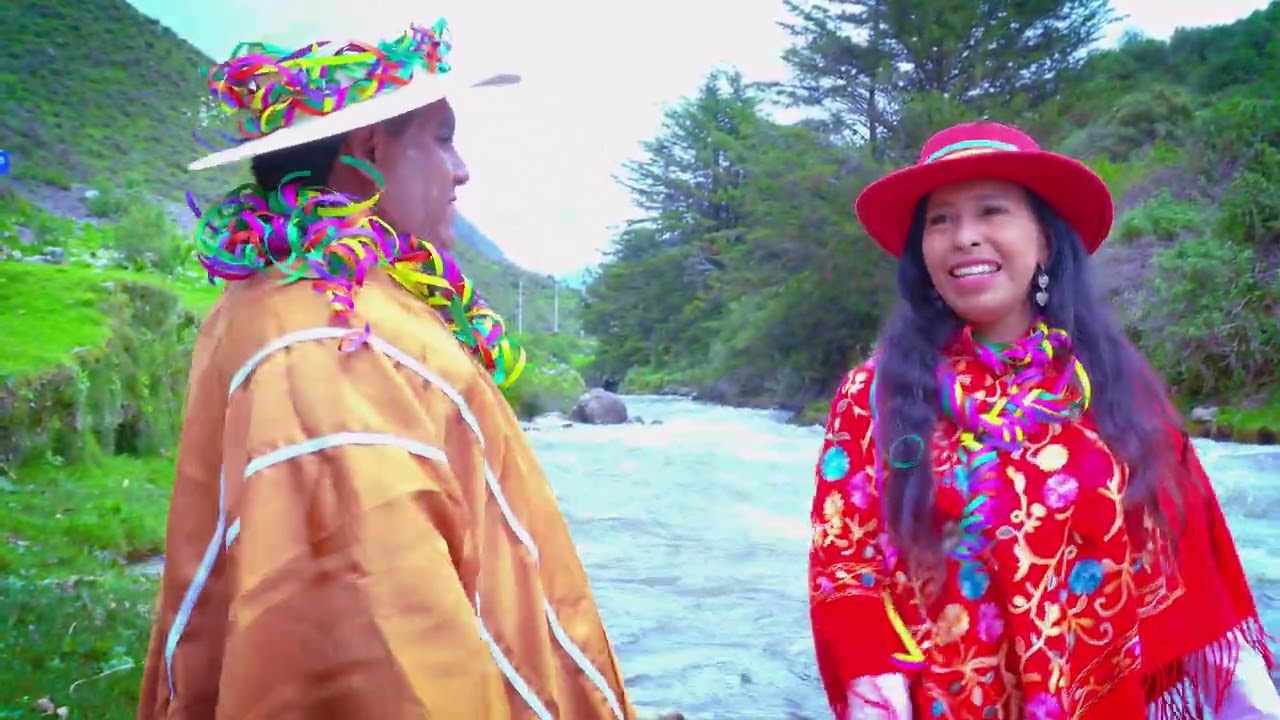 ITANITA DE PARINACOCHAS Y BRENCITO GALLEGOS TEMA:A LAS ORILLAS DE UN RIO HUAYLLACHA PARINACOCHANA