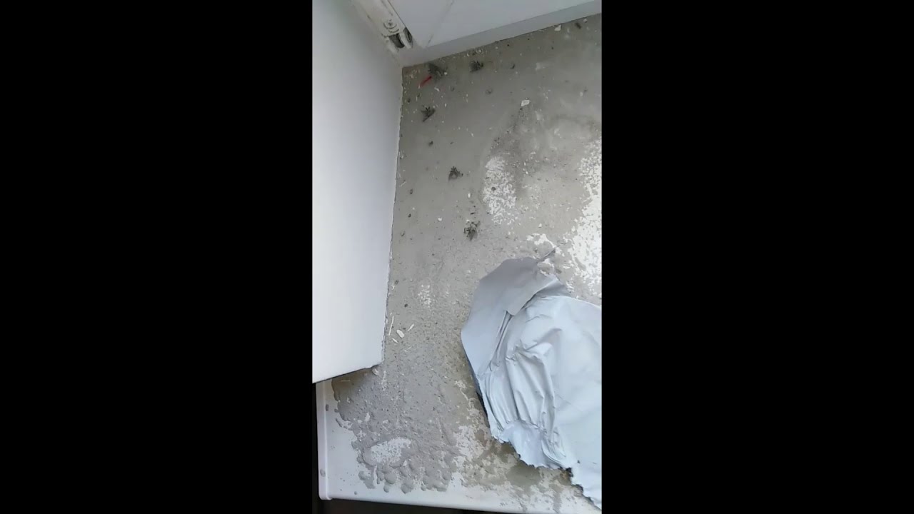 Демонтаж пластикового подоконника - YouTube