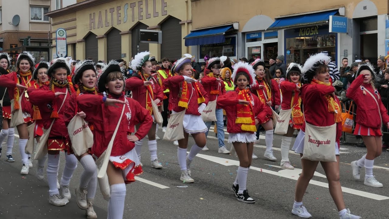 Cavalcade Rosenmontag ( Rosenmontagsumzug, Faschingumzug) Sarrebruck-Burbach 2024