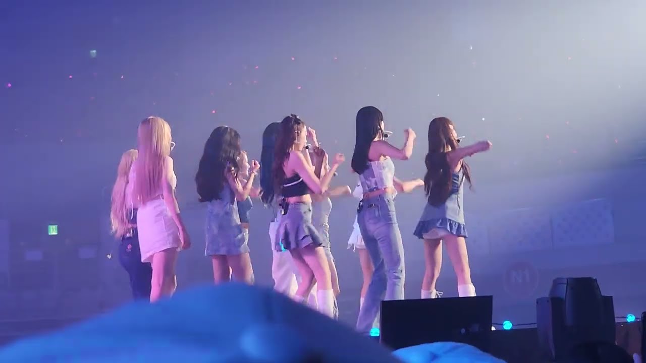 220702 UNI-KON 우주소녀 let me in + boogie up