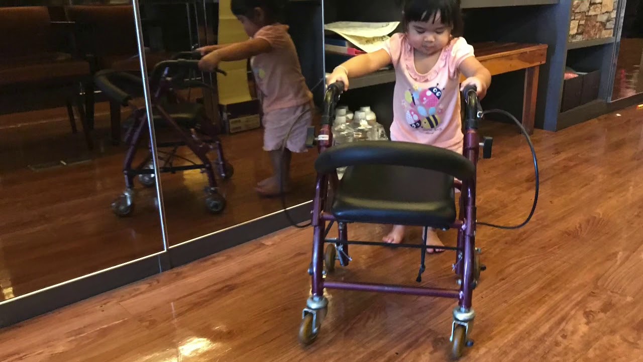 Rollator รถเข็นฝึกเดินสำหรับเด็ก | เดอะเบสอุปกรณ์การแพทย์ 089-4799822