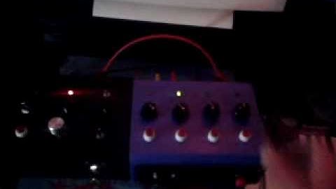 4 oscillators with a 4 step sequencer