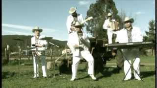 10-Nos Quedamos Con La Pura Encacha - Los Charros De La Comuna De Lumaco chords