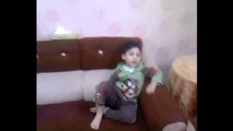 الطفل أنس يقرأ سورة النبأ