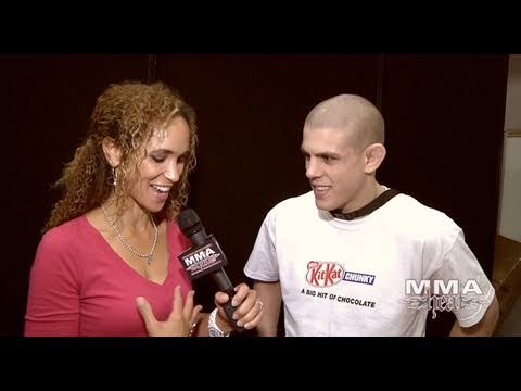 UFC's Joe Lauzon on Signing Breasts, BJJ and Beating Up His Brother Dan