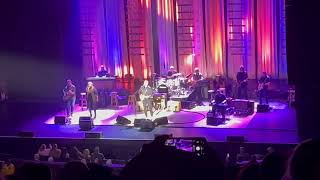 Vince Gill at Ovens Auditorium (Charlotte NC 7-31-25)